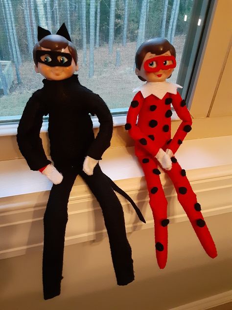 Elf on the Shelf ideas felt costumes Elf On The Shelf Dress Up Ideas, Elf On The Shelf Costume Ideas, Elf On The Shelf Ideas With Cats, Miraculous Ladybug And Cat Noir, Magician Costume, Elf Cat, Stitch Costume, Elf On The Shelf Idea, Snowman Costume