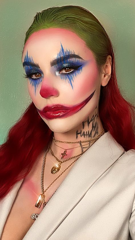 IG @asthetic_ariel #jokermovie #halloweenmakeup #jaredleto #scarymakeup #makeupoftheday #31days #halloweencostumeswomen Joker Halloween Makeup, Pfp Halloween, Joker Halloween, Makeup Scary, Joker Makeup, Creepy Halloween Makeup, Halloween Makeup Pretty, Clever Halloween Costumes, Face Art Makeup