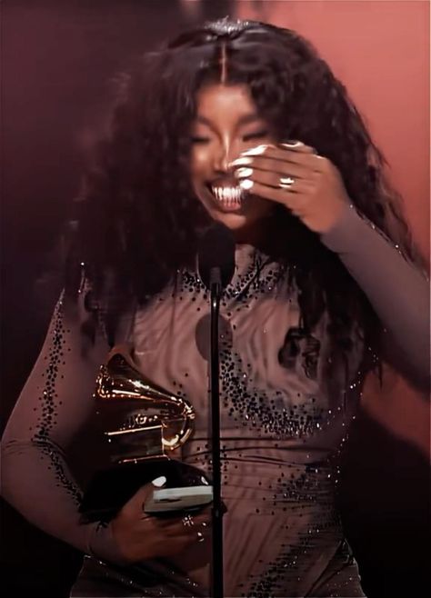 ( #edits #sza ) Sza Collage Wallpaper, Sza Songs, Sza Singer, Celebrity Selfies, Prettiest Celebrities, I Love Being Black, Disney Characters Videos, Funny Black People, Ice And Spice