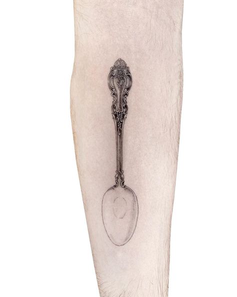 ✨p o b i • 포 비✨ on Instagram: “🥄vintage spoon🥄 . . . . . . . . . . . . . . . . . . . . . . . . . . . . . . . . . . . . . . . .…” Vintage Spoon Tattoo, Antique Spoon Tattoo, Spoon And Fork Tattoo, Silverware Tattoo, Teaspoon Tattoo, Spatula Tattoo, Spoon Tattoo, Tats Ideas, 2024 Tattoo