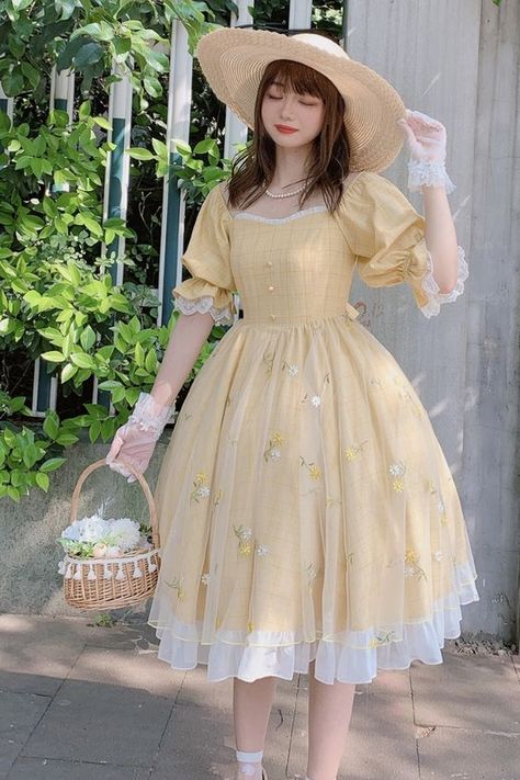 Ruby Rabbit, Op Dress, Lolita Outfits, Old Fashion Dresses, Kawaii Fashion Outfits, Kawaii Dress, Fairytale Dress, Cooler Look, Classic Casual