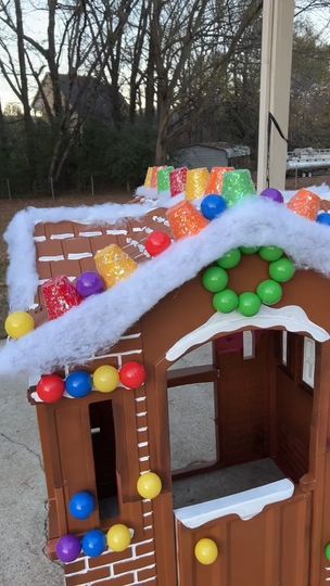 The final reveal of the giant gingerbread house makeover 🥹🥹 I need to touch up those random pink patches on the inside but she’s looking CUTE! . . #giantgingerbreadhouse #gingerbreadhouse #littletikesplayhousemakeover #playhousemakeoverproject #playhousemakeover #DIY #diymama #doityourself #christmasdiy | MorganzuhMakes | MorganzuhMakes · Original audio Gingerbread House Christmas Photoshoot, Gingerbread Christmas Float Ideas, Life Sized Gingerbread House, Playhouse Gingerbread House, Candyland Float, Gingerbread House Props, Gingerbread Scene, Christmas Playhouse, Gingerbread Playhouse