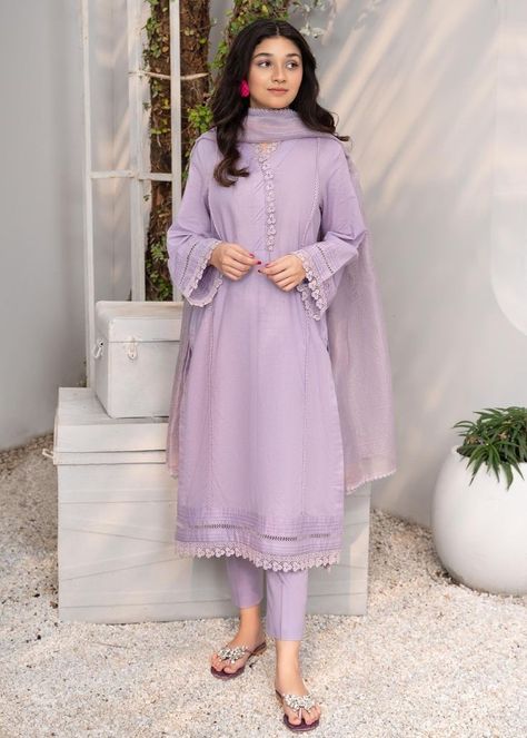 Pakistani 3 Piece Design, Lining Suit Design For Women, Suit Shirt Design For Women, Pakistani Kurta Sets For Women, Lavender Suits For Women Indian, Daily Wear Suits For Women, Purple Pakistani Suit, Pakistani Kurta Set, Women Kurta Set