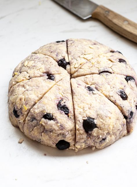 Sourdough Blueberry Scones with Lemon Glaze Sourdough Discard Scones, Discard Scones, Sourdough Scones, Lemon Scones Recipe, Sourdough Blueberry, Healthy Scones, Blueberry Lemon Scones, Berry Scones, Blueberry Scones Recipe