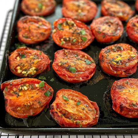 Fire Roasted Tomatoes (With Video) Recipes With Fire Roasted Tomatoes, Fire Roasted Tomatoes Recipe Chicken, Slow Roasted Roma Tomatoes, Homemade Fire Roasted Tomatoes, Fire Roasted Tomato Soup 12 Tomatoes, Savoury Mince, Lasagne Recipes, Mince Recipes, Tomato Pesto