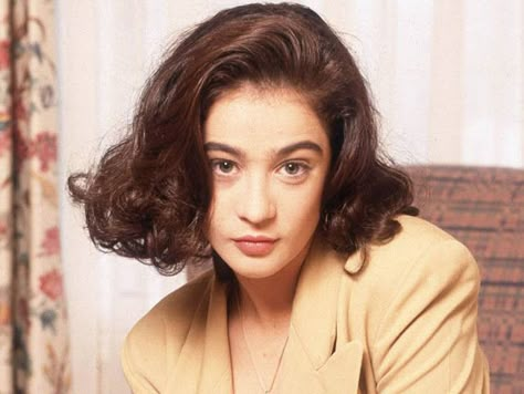 Moira Kelly Moira Kelly, Pure Beauty, One Tree, Beauty Favorites, Look Alike, The Net, Height And Weight, Female Portrait, Net Worth