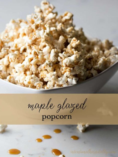 Maple Popcorn Recipe, Cooking Popcorn, Popcorn Recipes Easy, Maple Syrup Recipes, Salty Popcorn, Popcorn Seasoning, Disneyland Food, Butter Popcorn, Gourmet Popcorn