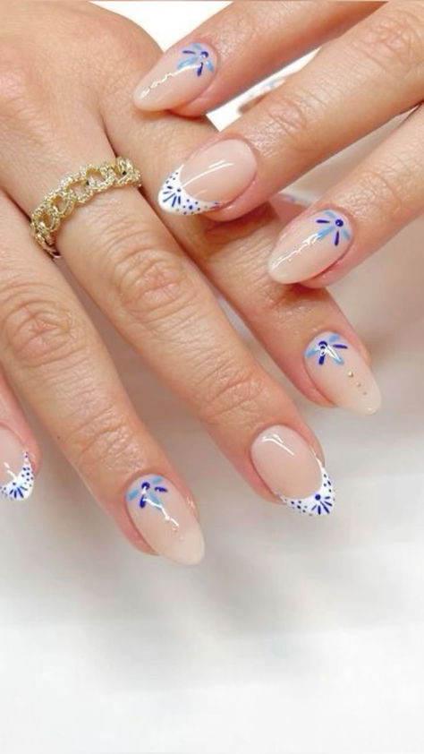 Blue Mediterranean Nails, Rome Inspired Nails, Birthday Nails Blue Short, Greece Style Nails, Mediterranean Nails Designs, Mediterranean Nail Ideas, Positano Nails, Summer Nails Italy, Coastal Grandmother Nails