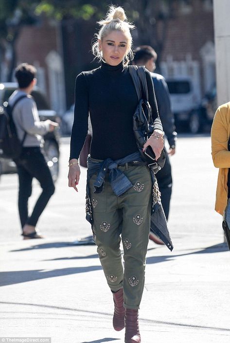 Gwen Stefani Style, Gwen And Blake, Style Rock, Rocker Style, Estilo Chic, Celebrity Street Style, Gwen Stefani, Style Outfits, Edgy Fashion