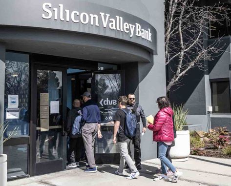 Silicon Valley Bank: parent company, CEO and CFO sued amid market turmoil | Silicon Valley Bank | The Guardian Silicon Valley Bank, York Stone, Class Action Lawsuits, Chief Financial Officer, Sharon Stone, My Money, Investment Banking, The Hollywood Reporter, Silicon Valley