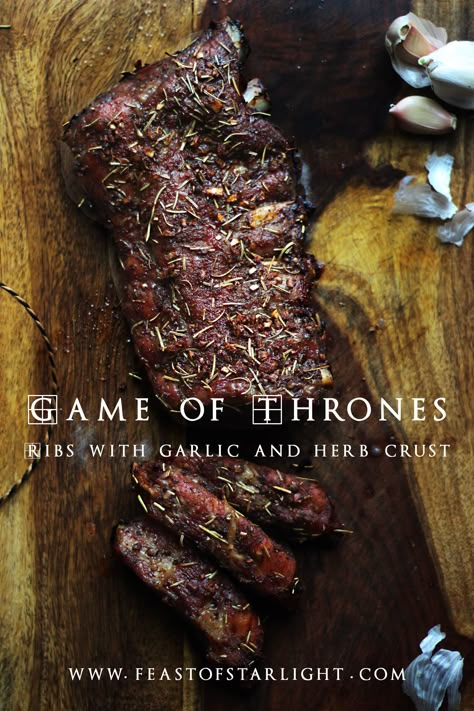 Roasted ribs with garlic and herb crust inspired by the series, Game of Thrones, A Song of Ice and Fire. Game Of Thrones Food, Herb Rack, Medieval Recipes, Movie Food, Game Of Thrones Party, Geek Food, King Robert, Got Party, Fantasy Food