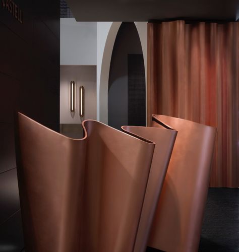 De Castelli's experiments on the antibacterial properties of copper Reception Podium, Hangar Design, Lounge Reception, Copper Properties, Reception Desk Design, Reception Counter, New Interior Design, Lobby Design, Reception Area