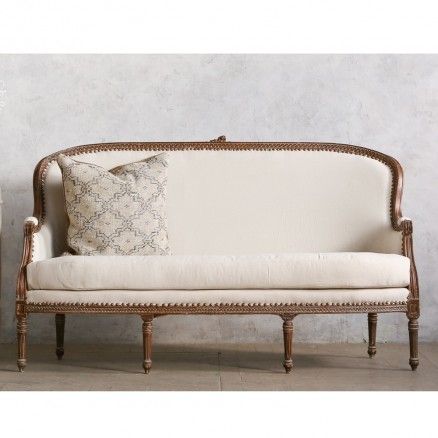 Eloquence Furniture, French Style Sofa, Vintage Settee, Luxury Sofa Design, French Country Living Room, Small House Interior Design, Old Sofa, Reproduction Furniture, French Style Furniture