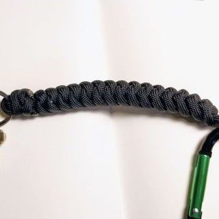 How to Tie a Two-strand Wall Knot Sinnet Paracord Lanyard - Instructables Lanyard Tutorial, Duct Tape Flowers, Snake Knot, Paracord Lanyard, Lanyard Wallet, Duct Tape Wallet, Knot Tying, Paracord Beads, Wallet Tutorial