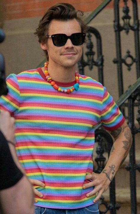 Harry Styles Fits, Harry Styles Hair, Harry Outfits, Late Late Show, Harry Styles Concert, Harry Styles Cute, The Late Late Show, One Direction Harry, Harry Styles Photos