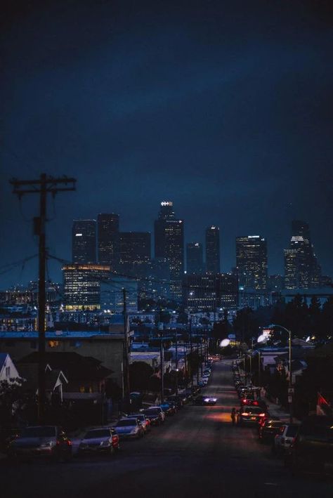 Los Angeles At Night Wallpaper, Los Angeles Wallpaper Night, Los Angeles At Night Aesthetic, Los Angeles Night Aesthetic, Los Angeles Aesthetic Night, Los Angeles California Aesthetic, Los Angeles Painting, Reddit Comments, Los Angeles California Photography