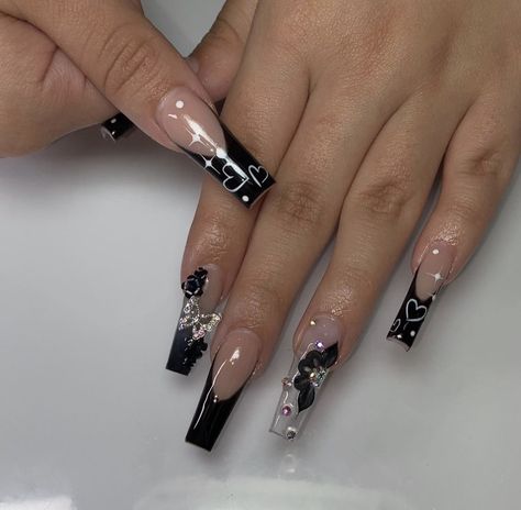 Black Nail Ideas Acrylic Coffin, 21st Nails Ideas, Dope Nail Designs Black, Black Acrylic Nails Coffin, Black Bling Acrylic Nails, Black Goth Nails, Simple Black Nail Designs, Black Coffin Nail Ideas, Black Quince