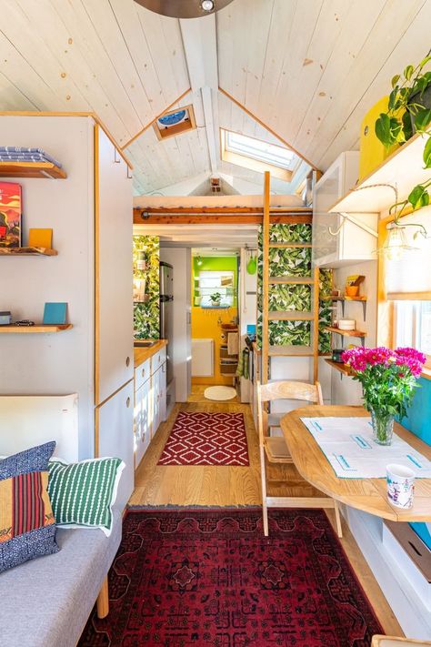 This tiny house in Washington D.C. is full of bright colors, Scandinavian decor, cute organizing ideas, and a great vibe... and all in just 145 square feet! I House Tours by Apartment Therapy #scandidecor #leafwallpaper #scandinaviandecor #tinyhome #smallspaces #tinyhouse #scandinaviandesign #organizingideas #smallspaces I House, Tiny House Inspiration, Casa Container, Tiny House Decor, Tiny House Movement, Tiny House Interior, Scandinavian Decor, Tiny House Living, Organizing Ideas