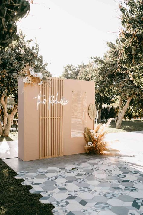 Palm Leaves And Pampas, San Jose Del Cabo Mexico, Boho Wedding Backdrop, Dried Palm Leaves, Tropical Bohemian, Find Your Seat, Bridal Shower Backdrop, Cabo Mexico, Photo Backdrop Wedding