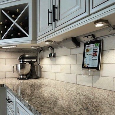 Counter Outlets, Best Under Cabinet Lighting, New Kitchen Cabinets, Kitchen Lighting Fixtures, Dashboard Design, Kitchen Remodeling Projects, Under Cabinet Lighting, Cabinet Lighting, Counter Tops