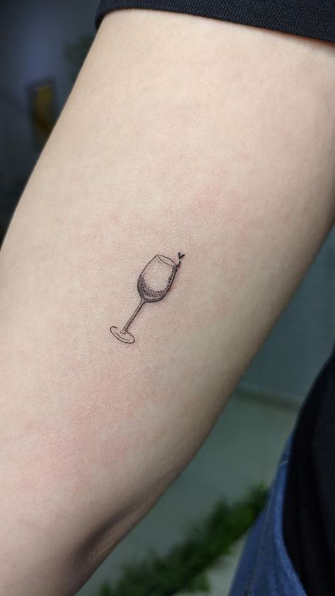 Spilled Wine Tattoo, Wein Glas Tattoo, Strawberry Wine Tattoo, Cherry Wine Tattoo, Wine Tattoo Best Friend, Tiny Wine Glass Tattoo, Wine Tattoo Ideas, Positivity Tattoo, Bubble Tattoo