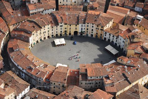 Lucca Tuscan Towns, Lucca Italy, Toscana Italia, Holiday Places, San Francesco, Walled City, Tourist Information, Most Beautiful Cities, Travel Italy