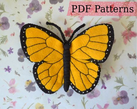 Felt Butterflies Pattern, Felt Butterfly Pattern, Felt Butterfly, Felt Animal Patterns, Butterfly Ornaments, Felt Embroidery, Easy Sewing Patterns, Fabric Projects, Felt Fabric