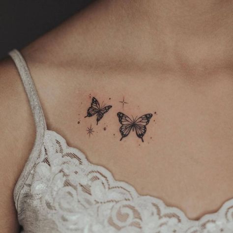 Fine line butterflies tattoo on the collarbone. Butterfly Tattoo Collarbone, Tattoo Collarbone, Butterfly Tattoo Stencil, Collarbone Tattoo, Tato Minimal, About Butterfly, Small Butterfly Tattoo, Butterfly Tattoos For Women, Bone Tattoos