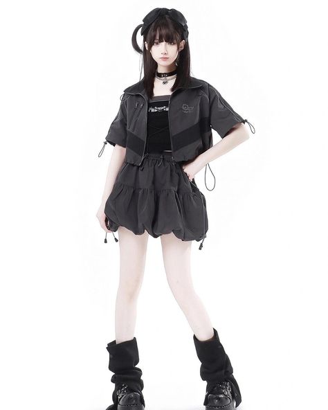 🤩🤩Techwear vibes fashion outfits: bubble skirt, cami top, short/ long jacket and techwear pants. 🛒👉Search 'AEP-S-1694' on devilinspired.com #devilinspired #techwearfashion #futuristicfashion #kawaii #kawaiifashion #ootd Layered Suit, Techwear Shorts, Burning Embers, Casual Techwear, Black Techwear, Techwear Pants, Tech Wear Fashion, Steampunk Fashion Male, Gothic Skirts