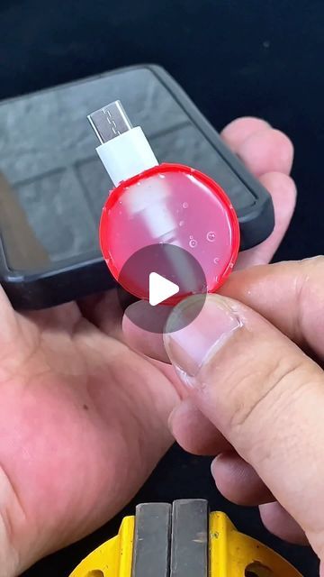 Iphone Charger Cord, Charger Cord, Wire Lights, Everyday Hacks, Iphone Charger, Diy Life Hacks, Home Repairs, Diy Household, Diy Life