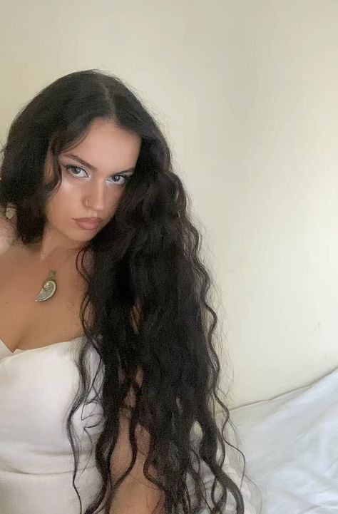 Witch Hair, Curls For Long Hair, Black Curly Hair, Long Black Hair, Hair Stylist Life, Long Wavy Hair, Mermaid Hair, Dream Hair, Long Curly Hair