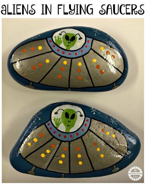 Alien in a flying saucer rock stone Painting Sheets, Alchemic Symbols, Flying Saucers, Paint Rocks, Nail Painting, Rock Painting Ideas, Rocks Painted, Happy Stones, Painted Rocks Craft