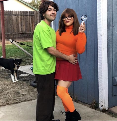 Shaggy And Velma Halloween Costumes, Velma Shaggy Costume, Shaggy And Velma Costume Couple, Scooby Doo Couple Costumes, Velma And Shaggy Costume, Velma Halloween, Shaggy Costume, Velma Halloween Costume, Velma Costume