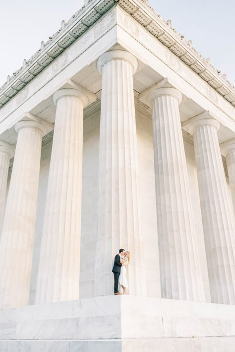 Washington Dc Photoshoot Couple, Dc Monument Photoshoot, Washington Dc Wedding Photos, Dc Grad Photos, Washington Dc Family Photos, Washington Monument Picture Ideas, Washington Dc Engagement Shoot, Washington Dc Couples Photos, Lincoln Memorial Engagement Photos