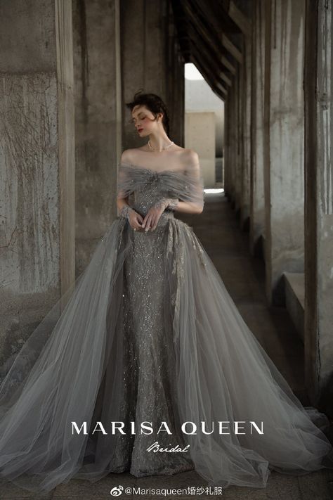 Dress Aesthetic Royal, Royal Dresses Queens Fantasy, Ball Gown Aesthetic, Royal Ball Gown, Gown Aesthetic, Debut Gowns, Gray Wedding Colors, Gowns Aesthetic, Hijab Dress Party