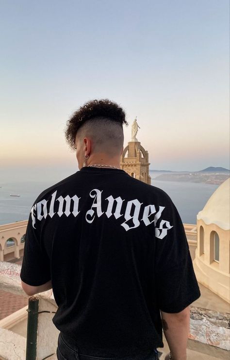 Palm Angels Tshirt, Drop Shoulder Tshirt, Boys Dps, Army Girlfriend Pictures, Girlfriend Pictures, Mens Summer Outfits, Tshirt For Men, Aesthetic Guys, Men Fashion Casual Outfits