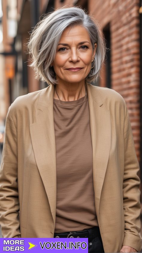 Haircut Gray Hair, Grey Bob Hairstyles, Hair Styles With Bangs, Grey Hair Over 50, Styles With Bangs, Gorgeous Gray Hair, Over 60 Hairstyles, Hairstyles For Women Over 60, Beautiful Gray Hair