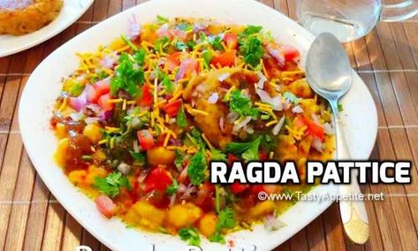 Ghugni Chaat, Ragda Recipe, Ragda Patties Recipe, Pressure Cook Potatoes, Chat Recipes, Ragda Patties, Street Food Recipe, Yellow Peas, Chats Recipe