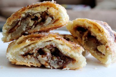 Cinnamon Roll Strudel- tastes just like a cinnabun! Cinnamon Strudel, Holiday Breads, Organize Recipes, Rugelach Cookies, Jewish Foods, Strudel Recipes, Jewish Cuisine, Pastry Recipe, Maple Pecan