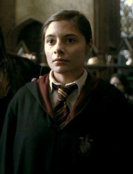 Katie Bell (b. 1978/1979) was a witch and a Gryffindor student at Hogwarts School of Witchcraft and Wizardry from 1990 to 1997. She was a Chaser for the Gryffindor Quidditch team. Katie Bell Harry Potter, Gryffindor Student, Gryffindor Quidditch Team, Hogwarts Visuals, Gryffindor Quidditch, Katie Bell, Harry Potter Girl, School Of Witchcraft, Hp Harry Potter