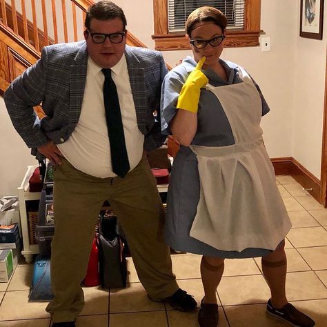 Saturday Night Live on Instagram: “Matt Foley meets the Lunch Lady. 📸: @andavis1212 #SNLoween” Matt Foley Costume, Lunch Lady Halloween Costume, Lunch Lady Costume, Matt Foley, Halloween Lunch, Celebrity Costumes, Celebrity Halloween Costumes, Holloween Costume, Saturday Night