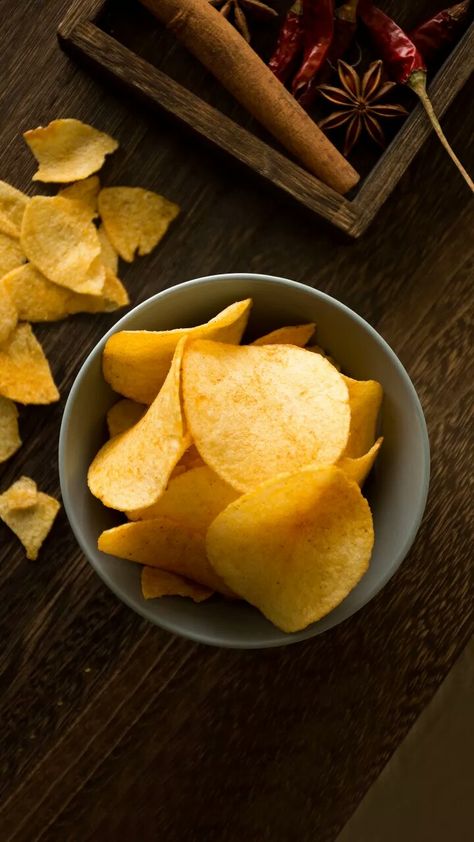 Chips Photography Food Styling, Junk Food Snacks Aesthetic, Snacks Aesthetic, Wallpaper Themes, Junk Food Snacks, Abstract Face, Food Photography Styling, Pastry Shop, Potato Chips