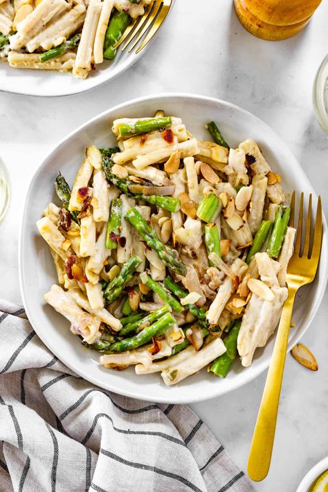 Goat Cheese Sauce, Sautéed Asparagus, Lemon Asparagus Pasta, 30 Minute Meals Easy, Lemon Asparagus, Asparagus Pasta, Fresh Asparagus, Sauteed Veggies, Homemade Seasonings