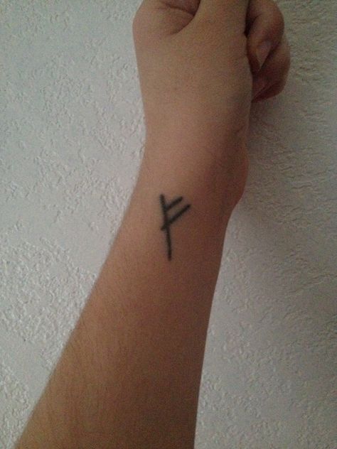 The mark of the burglar from the Hobbit :3  Tattoo #2 Hobbit Tattoo, Tolkien Tattoo, Lotr Tattoo, Rings Tattoo, Lord Of The Rings Tattoo, Rune Tattoo, 3 Tattoo, Flash Tattoo Designs, Ring Tattoos