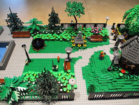 City Park (CCEE 2012) - 10 | City Park (part of the SALUG co… | Flickr Lego Park Ideas, Lego Park, Park Ideas, City Park, Lego Projects, Lego Ideas, Park City, Calgary, City Photo