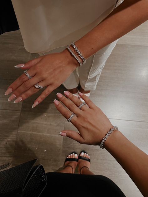 Kylie Nails, Iced Out Jewelry, Jewelry Matching, Dope Jewelry Accessories, Wrist Jewelry, Luxe Jewelry, Dope Jewelry, Classy Jewelry, Jewelry Lookbook