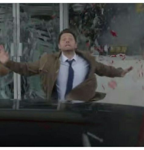 Castiel Funny, Spn Memes, Castiel Supernatural, Supernatural Imagines, Supernatural Pictures, Supernatural Destiel, Supernatural Memes, You Deserve Better, Supernatural Funny