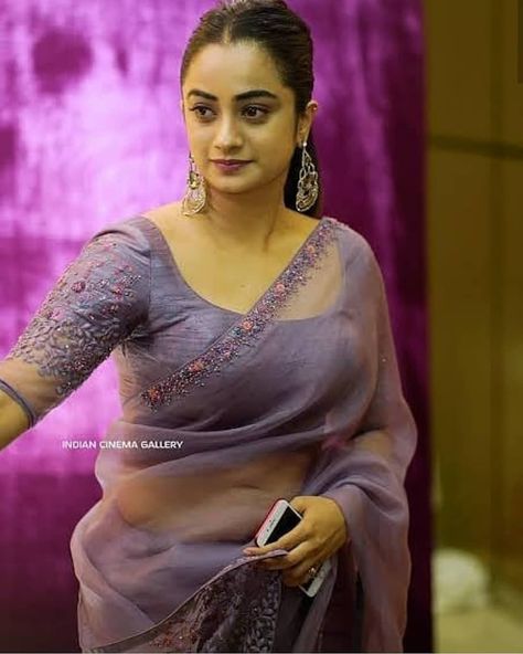 Kambi Trolls, Namitha Pramod, Sarees For Girls, Simple Saree Designs, Cotton Saree Blouse Designs, New Saree Blouse Designs, Traditional Blouse Designs, Blouses Designs, Fancy Sarees Party Wear