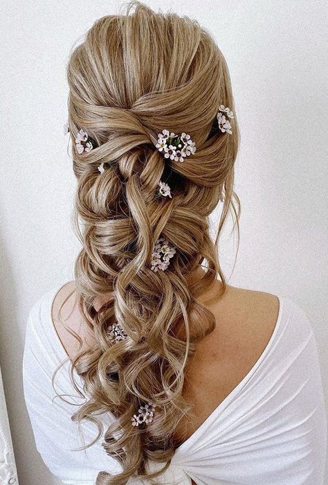 39 Greek Wedding Hairstyles For The Divine Brides ❤ greek wedding hairstyles classy hair curly blonde down with small flowers pearly.hairstylist #weddingforward #wedding #bride #weddinghairstyles #greekweddinghairstyles Formal Hairstyles For Long Hair, Simple Wedding Hairstyles, Hair Extensions Best, Greek Wedding, Wedding Hair Inspiration, Wedding Hair Down, Easy Hairstyles For Long Hair, Formal Hairstyles, Wedding Fashion