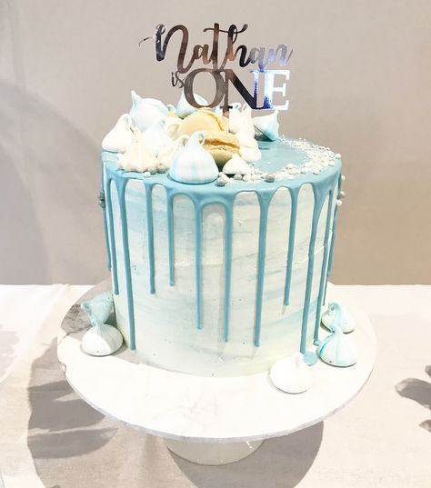 First Birthday Cake - Blue drip cake - Blue and white drip cake Blue And White Drip Cake, Blue And White First Birthday Cake, Blue 1st Birthday Cake, Birthday Cake Blue And White, Blue And White Birthday Cake, Cake Blue And White, White Drip Cake, Blue And White Birthday, Blue Drip Cake